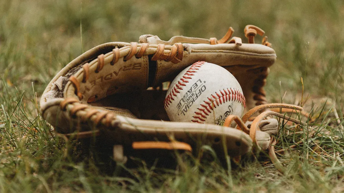 Key Factors for Baseball Glove Selection